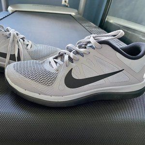 Nike Free Gray & Black